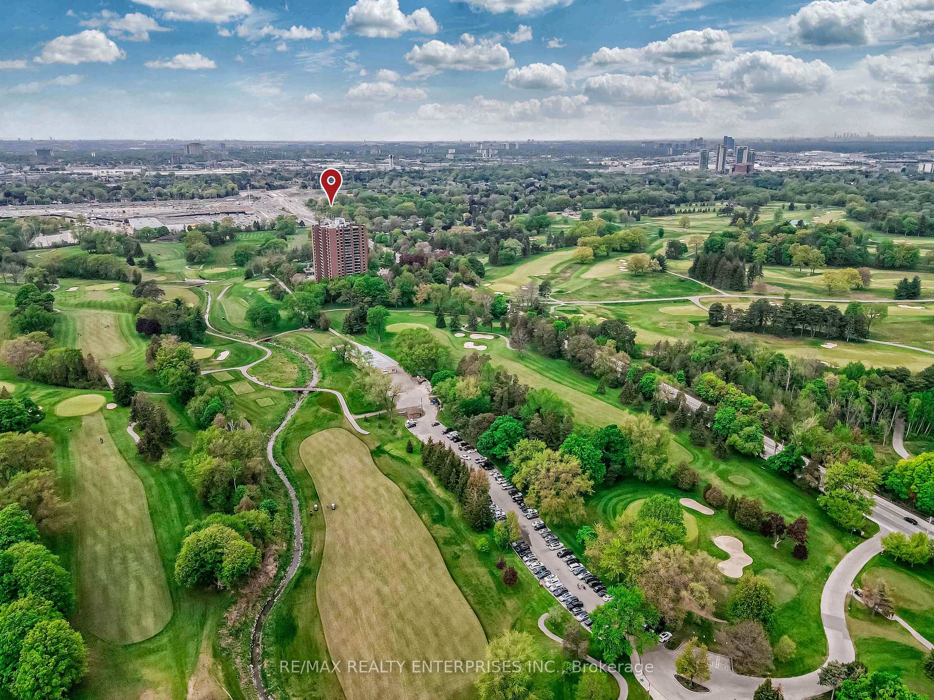 3 Bedrooms Condo at 1400 Dixie, Mississauga For sale