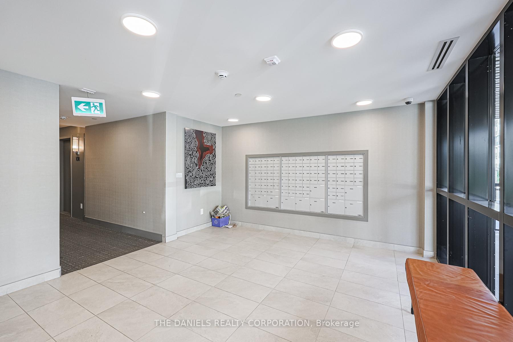 2 Bedrooms Condo at 135 Canon Jackson,  Toronto For sale