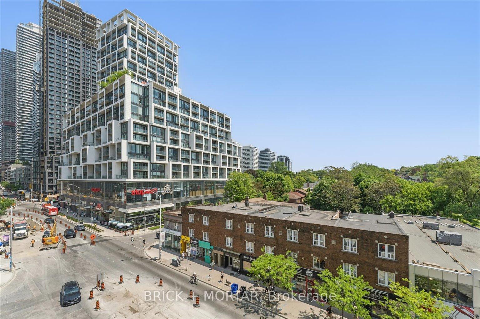 2 Bedrooms Condo at 1 Hillsdale, Toronto For sale