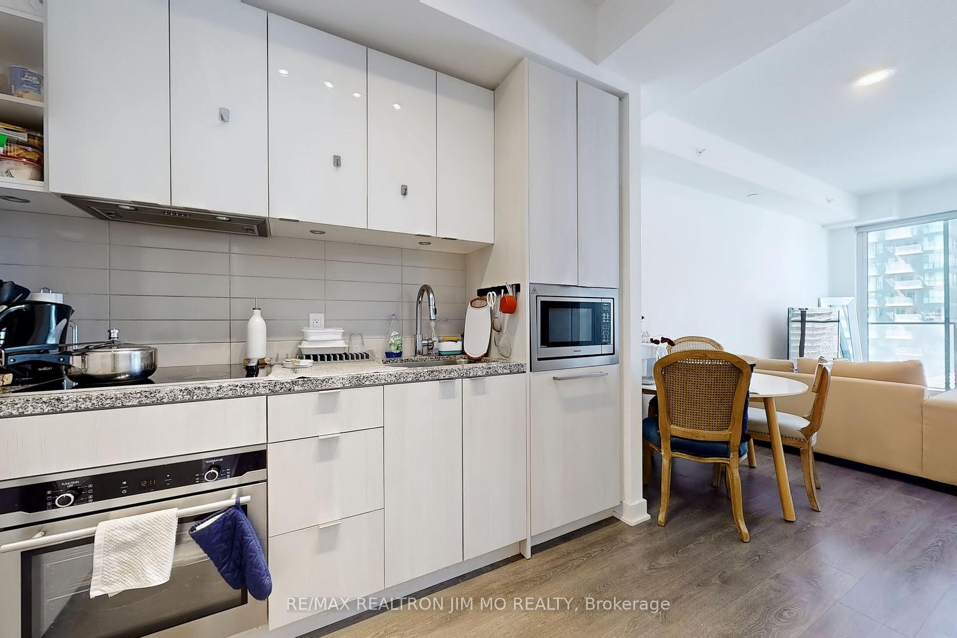 1 Bedroom Condo at 125 Blue Jays,  Toronto For sale