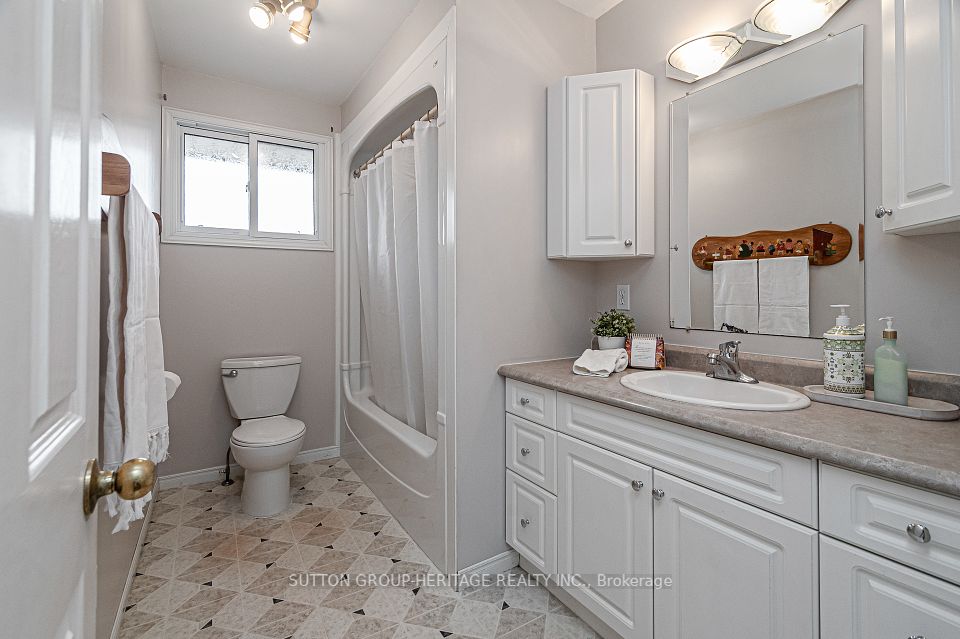 MAIN 4PC BATHROOM