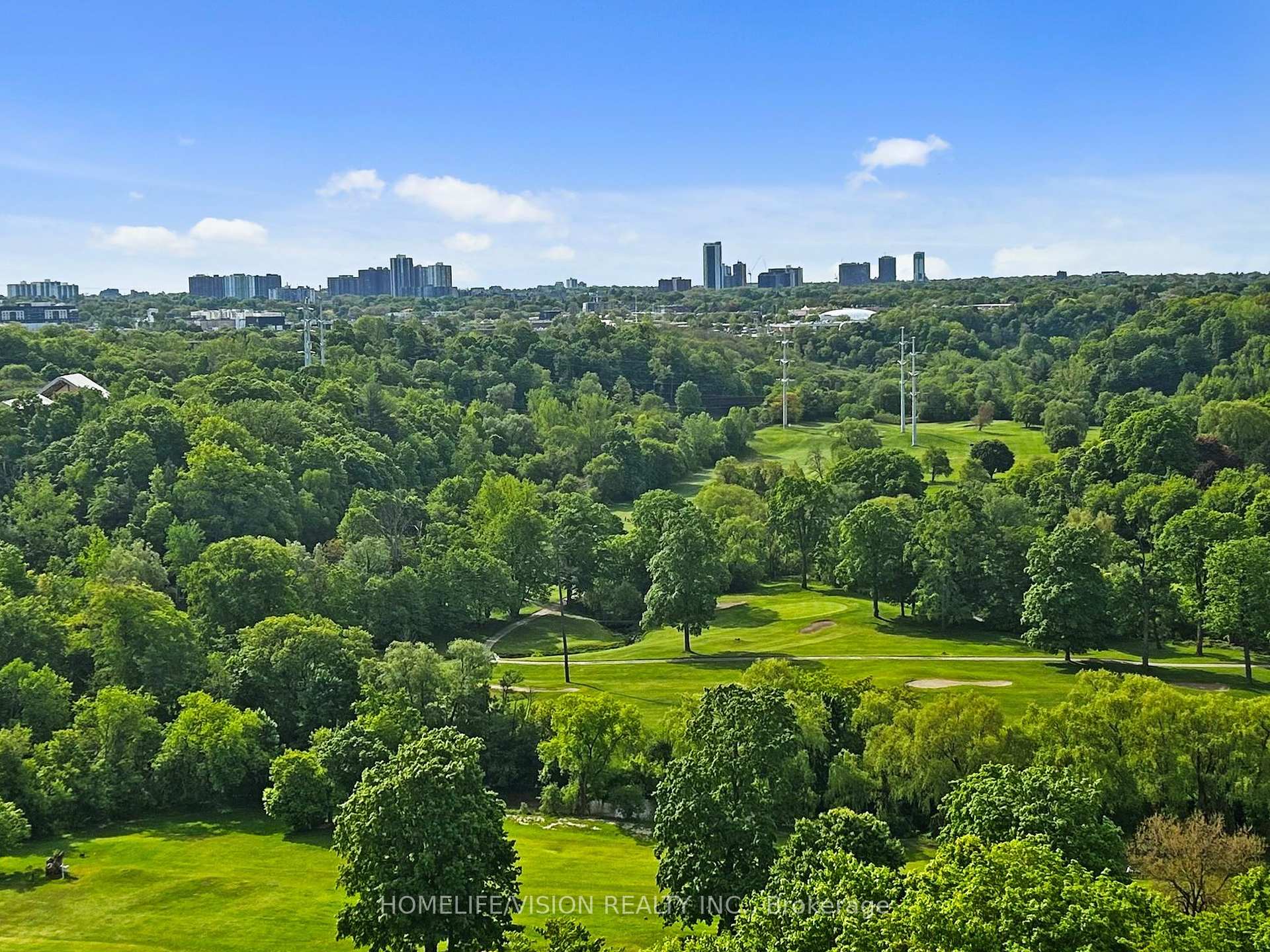3 Bedrooms Condo at 205 Wynford, Toronto For sale