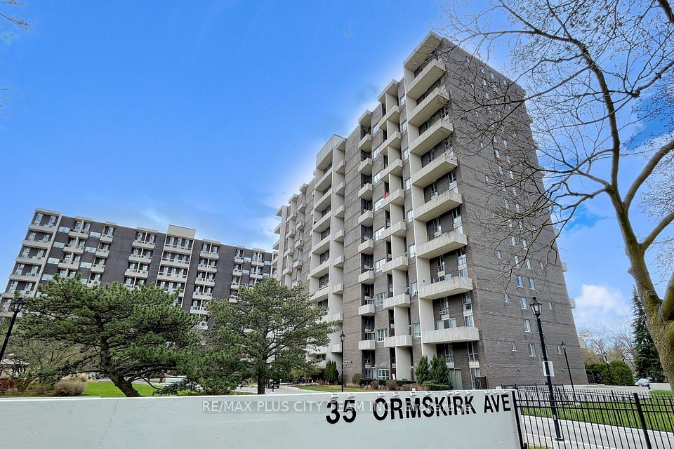 #215 - 35 Ormskirk Avenue, Toronto, ON M6S 1A8