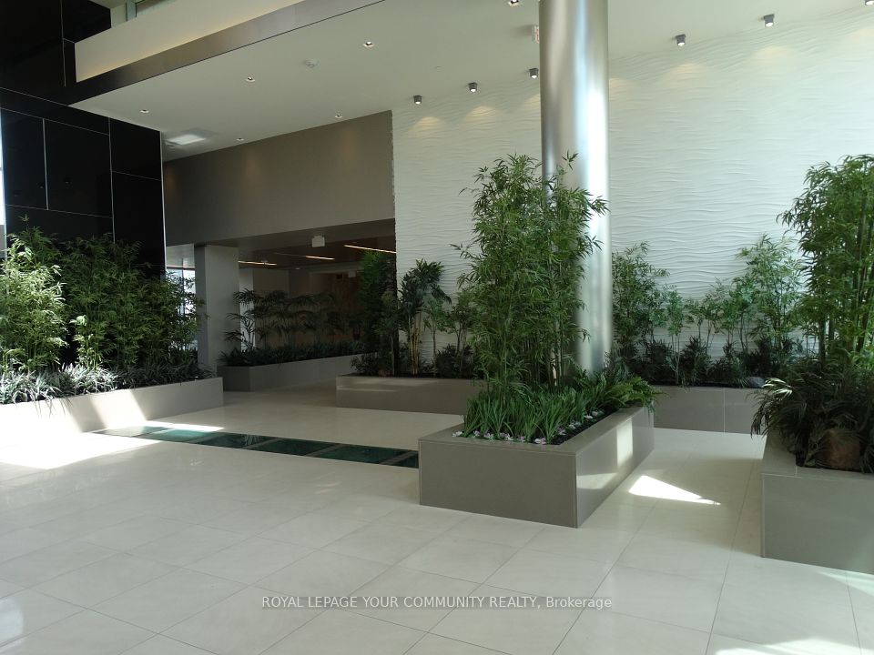 #515B - 9600 Yonge Street, Richmond Hill, ON L4C 0X3