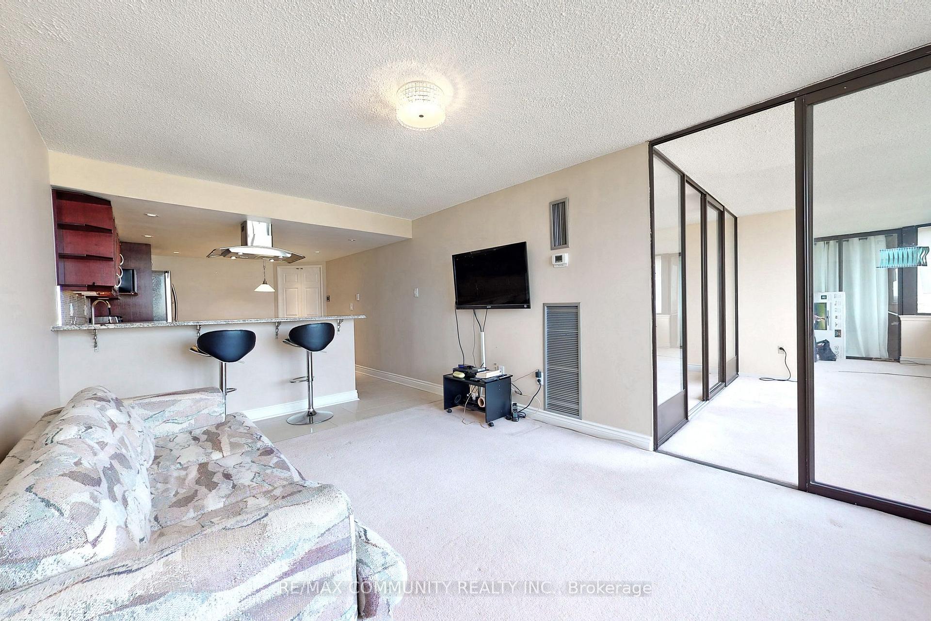 2 Bedrooms Condo at 2330 Bridletowne, Toronto For sale