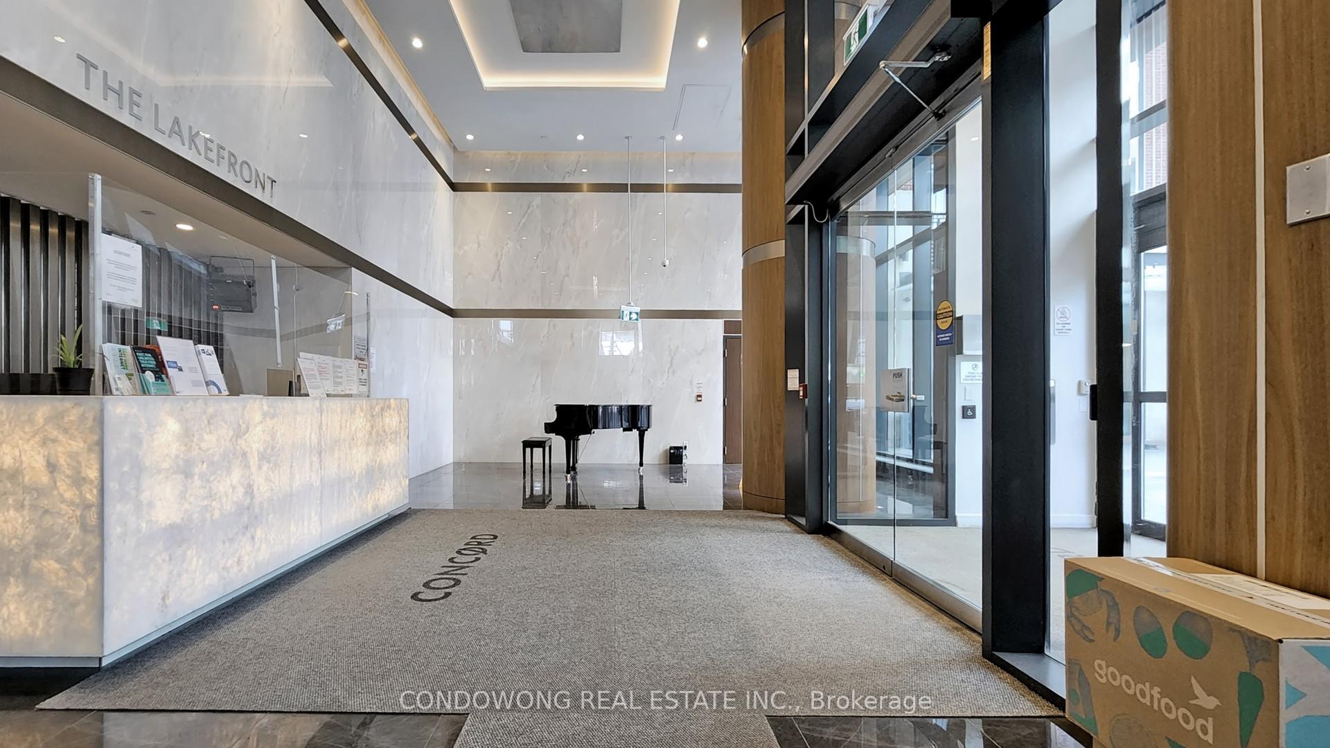 2 Bedrooms Condo at 17 Bathurst, Toronto For sale