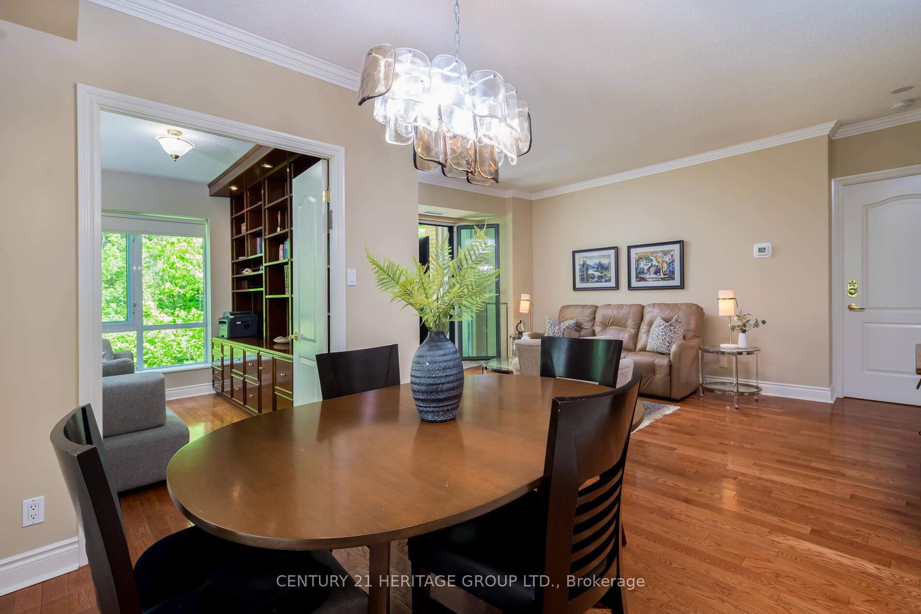 2 Bedrooms Condo at 11 William Carson, Toronto For sale