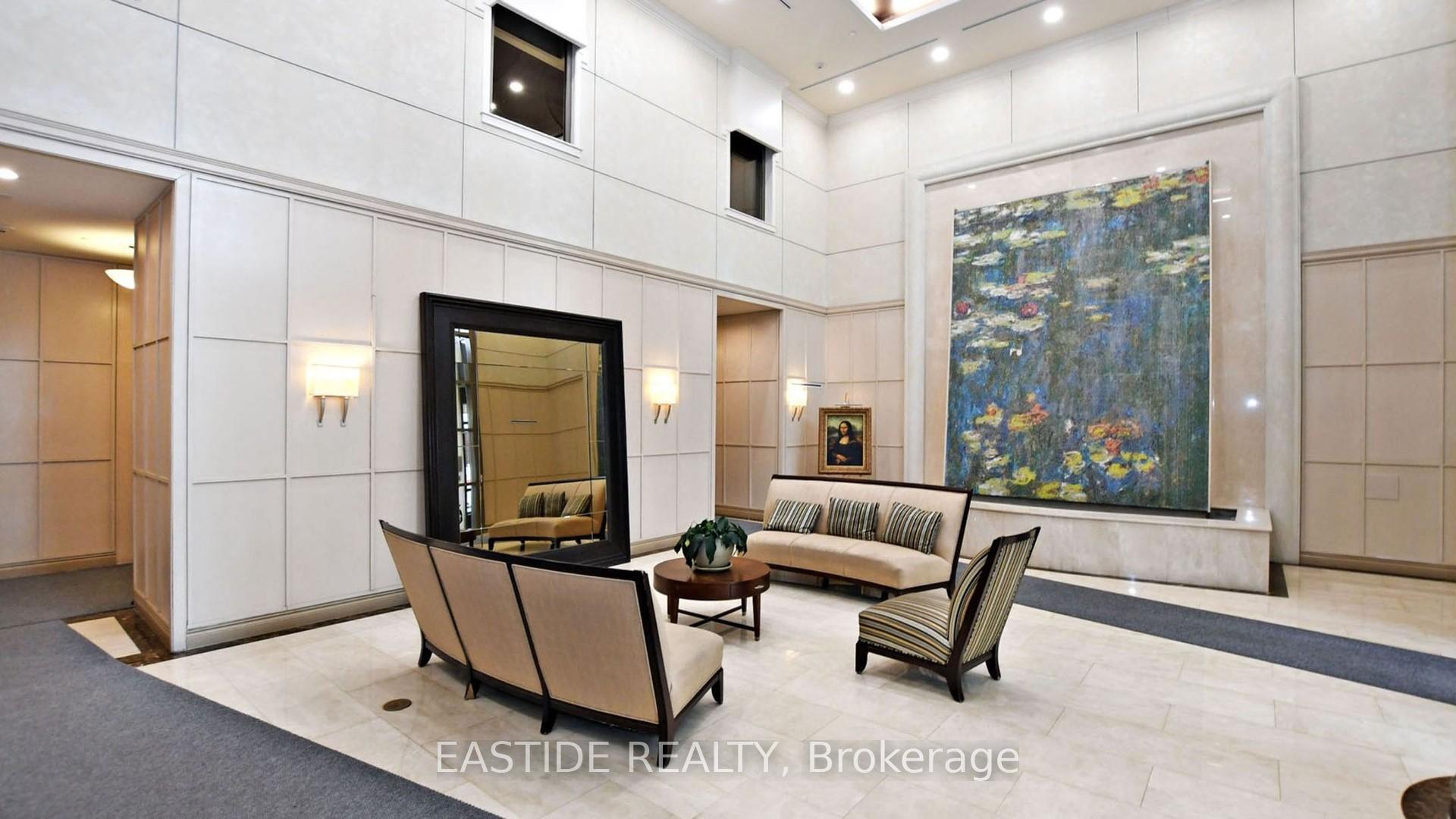 2 Bedrooms Condo at 18 Holmes, Toronto For sale