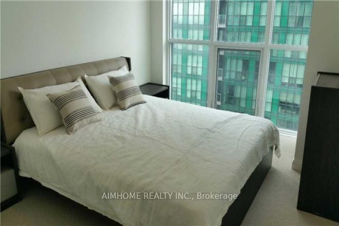 3 Bedrooms Condo at 9 Bogert,  Toronto For sale