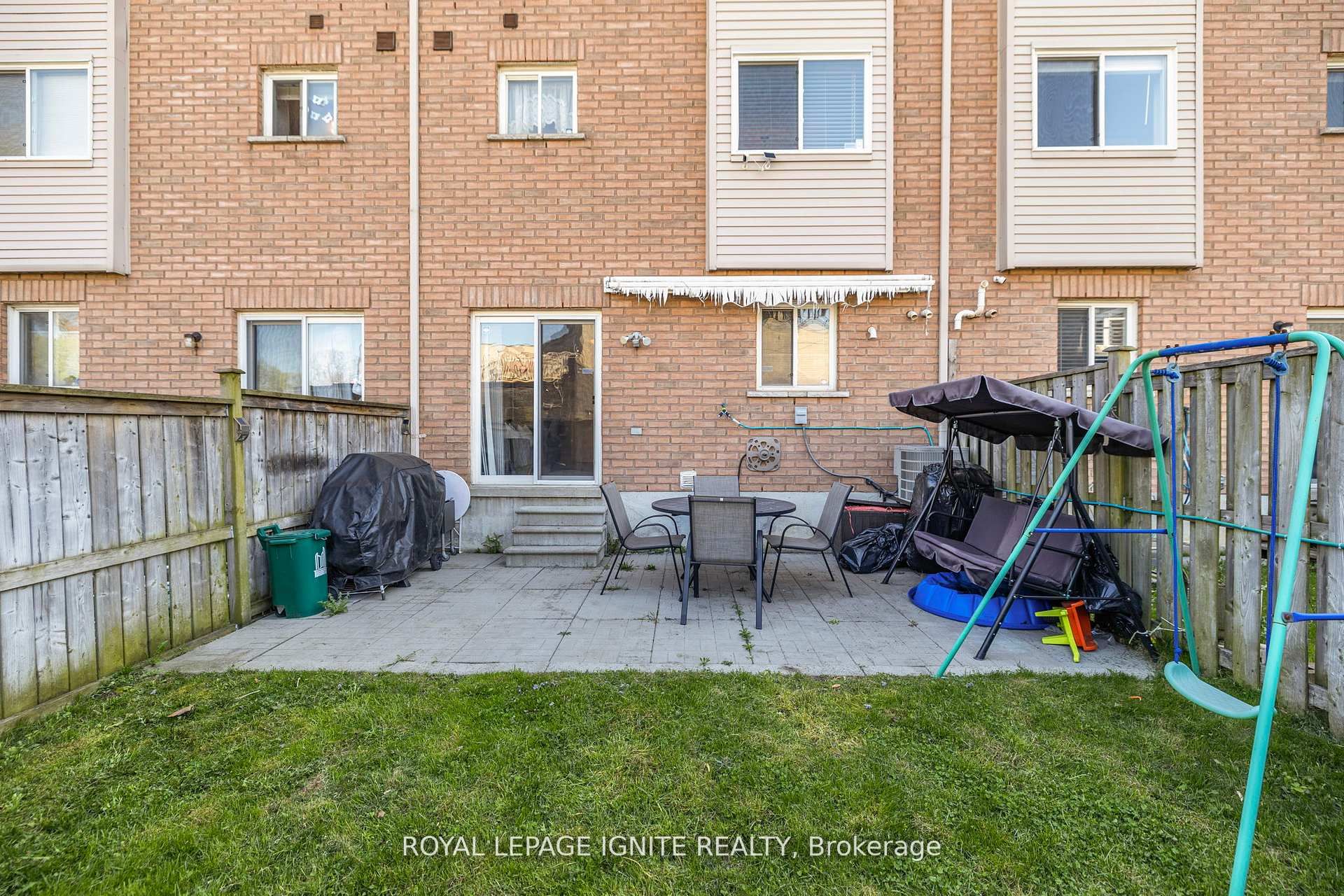 12 Eli Shackleton Court