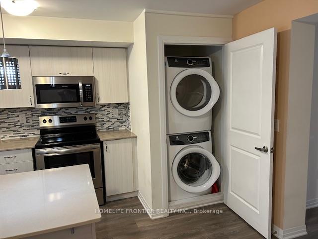 3 Bedrooms Condo at 157 William Duncan, Toronto For sale