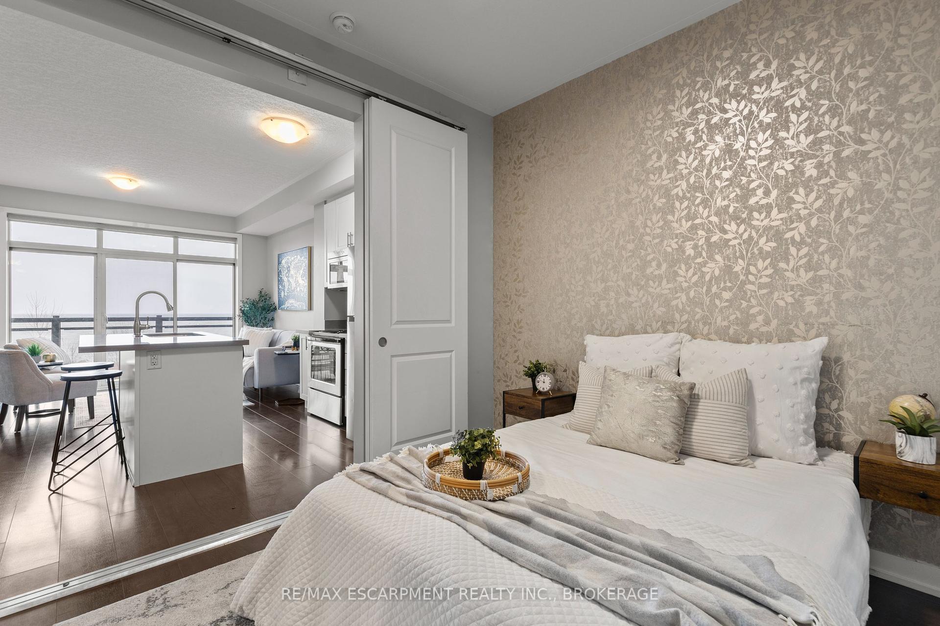 1 Bedroom Condo at 35 Southshore, Hamilton For sale