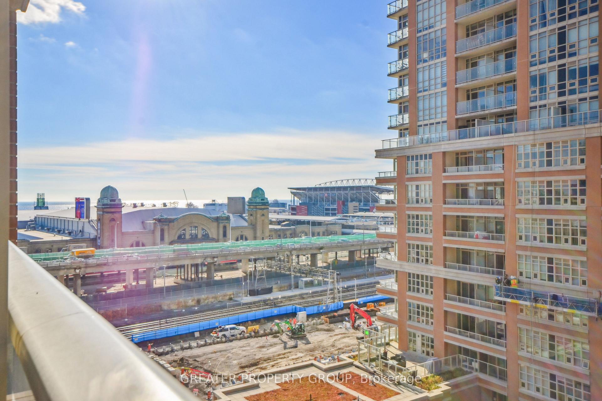 2 Bedrooms Condo at 75 East Liberty,  Toronto For sale