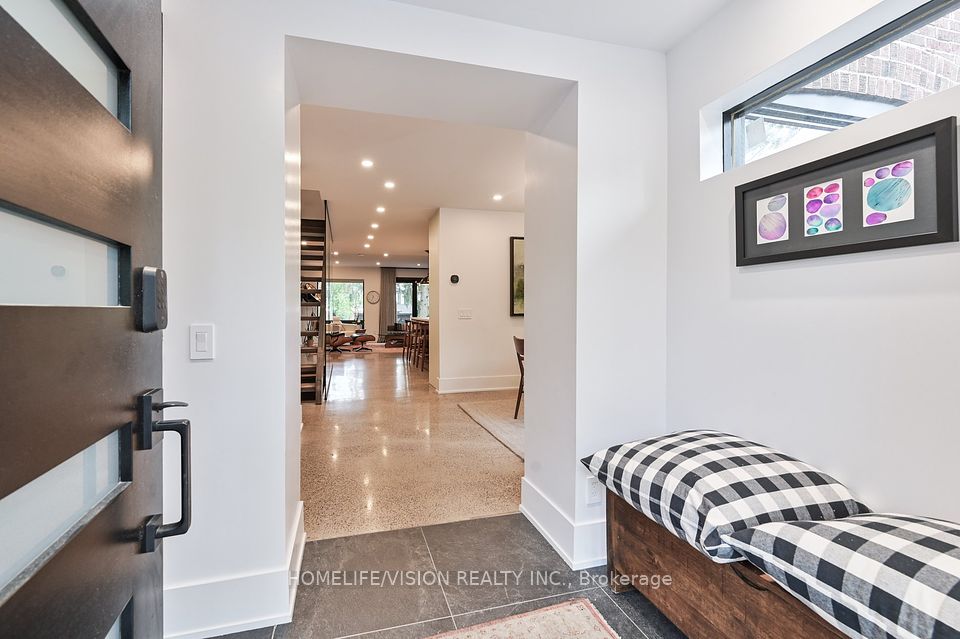 385 Belsize