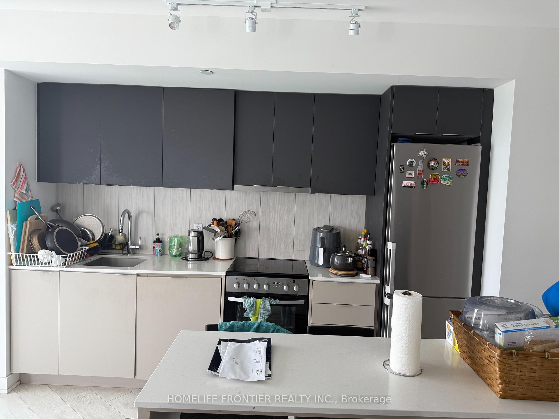 3 Bedrooms Condo at 8 Tippett, Toronto For sale