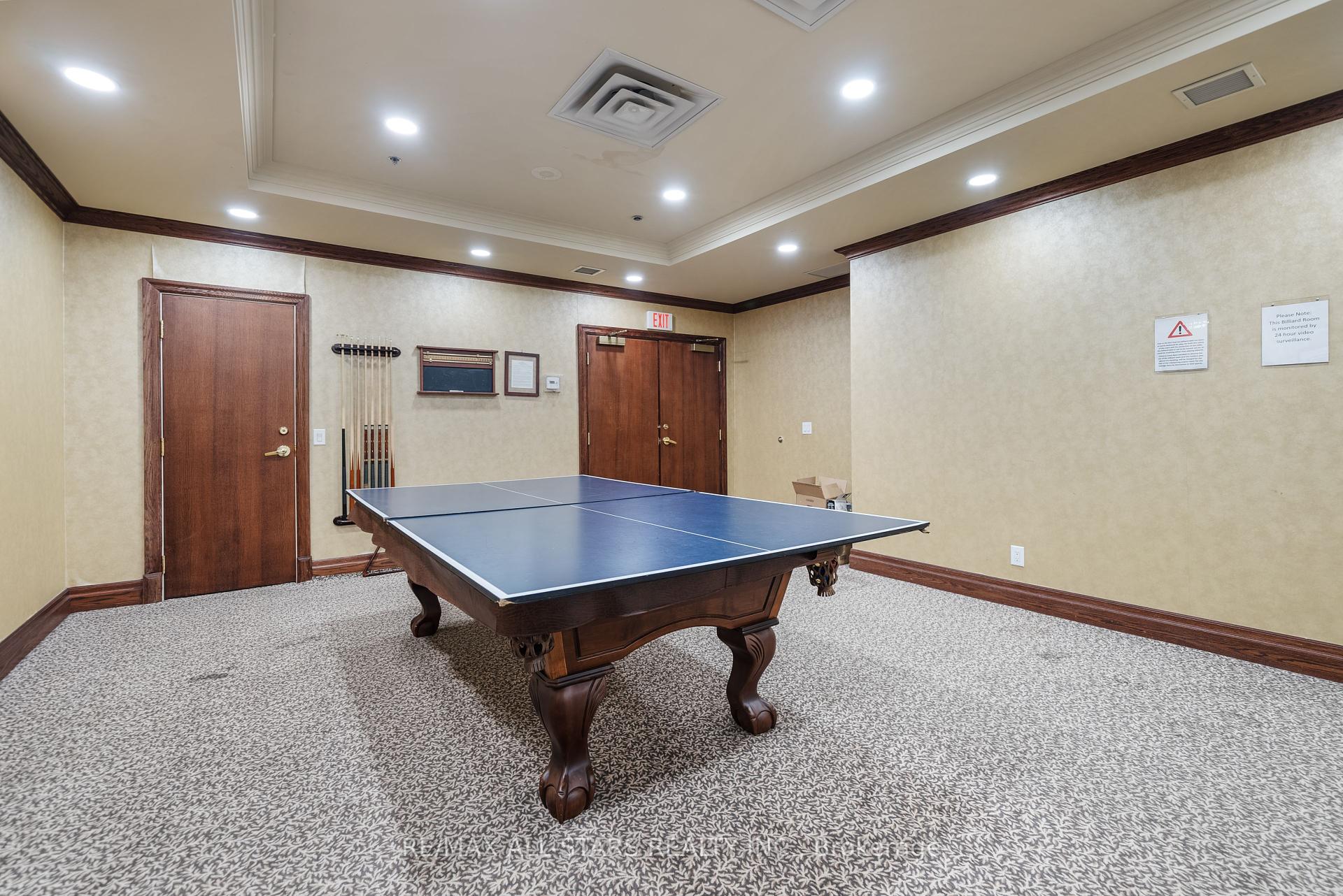 2 Bedrooms Condo at 5 Michael Power, Toronto For sale