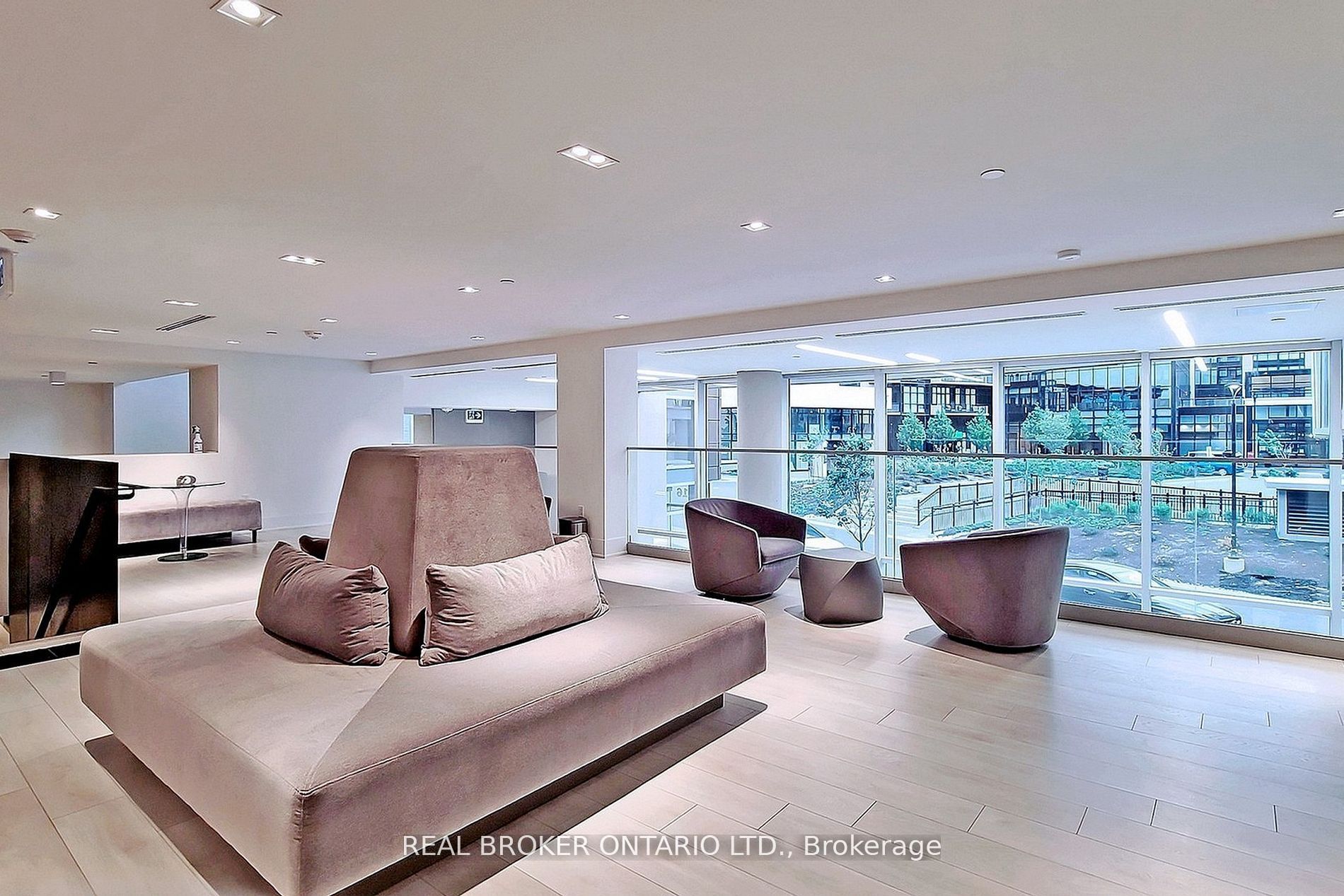 2908 Highway 7 Road, #3204