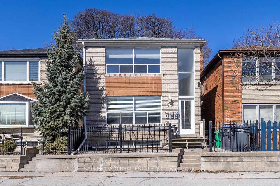 376 Lakeshore