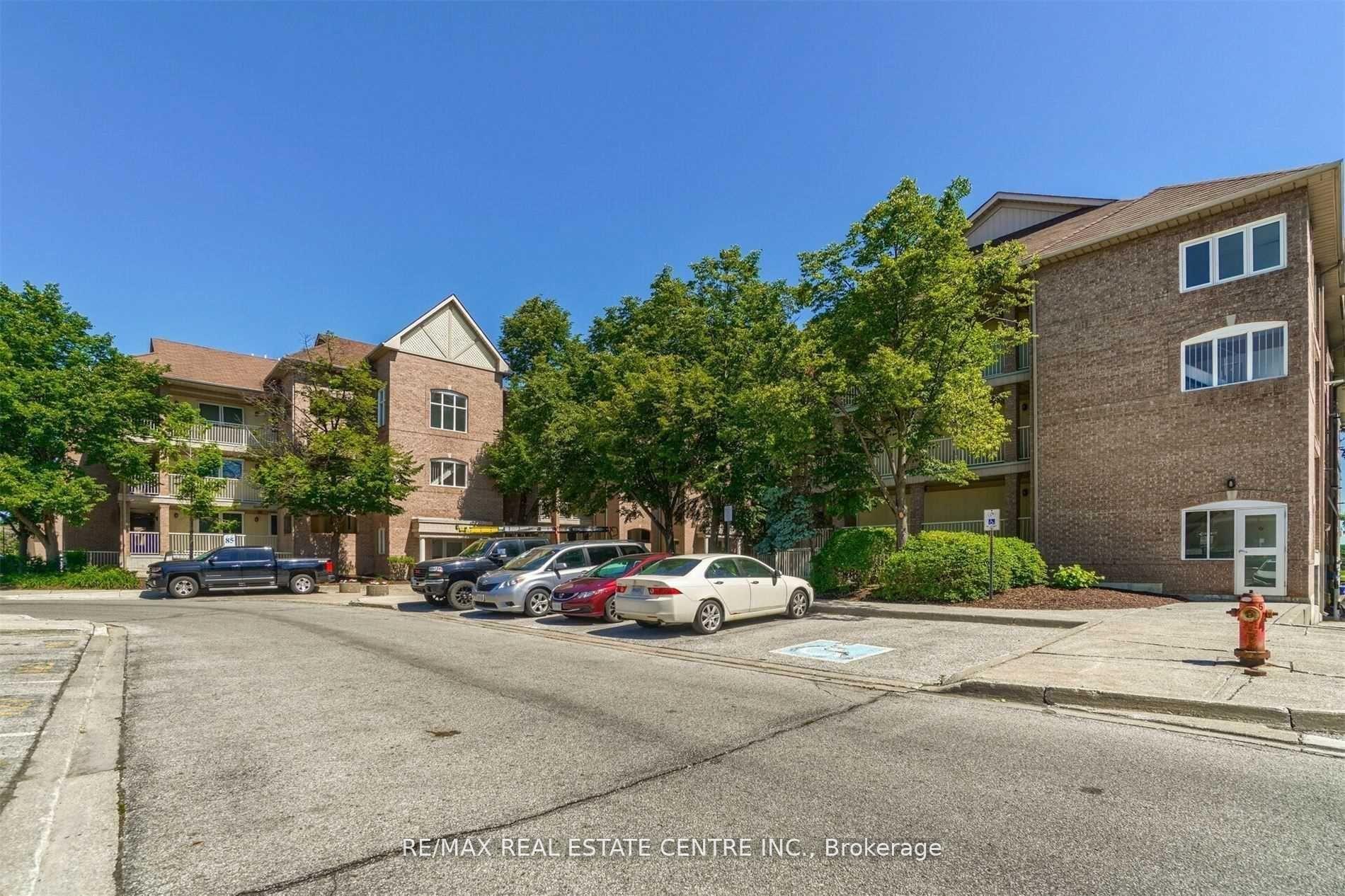 1 Bedroom Condo at 85 Bristol, Mississauga For sale