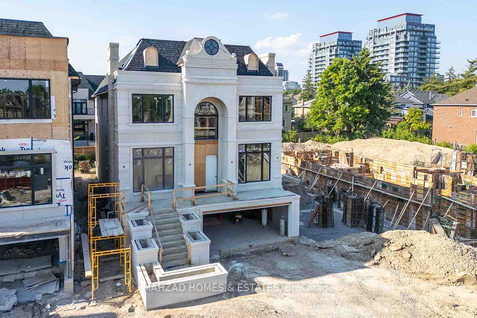 30 Clinton Drive, Richmond Hill, ON L4C 8E2