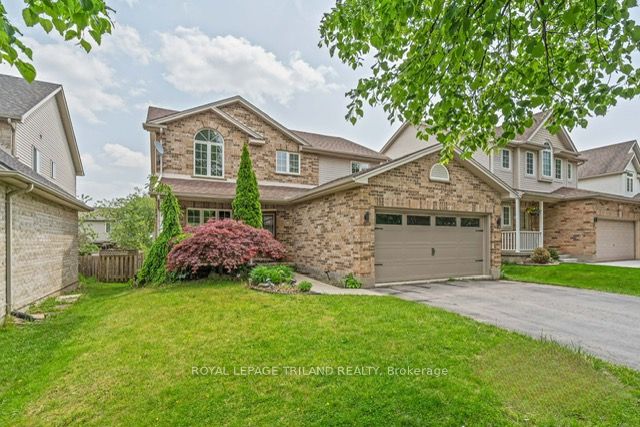 116 Cedarwood Crescent, London North, ON N6H 5E7