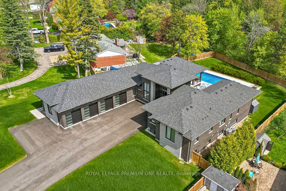 11 Hollywood Crescent, King, ON L0G 1N0