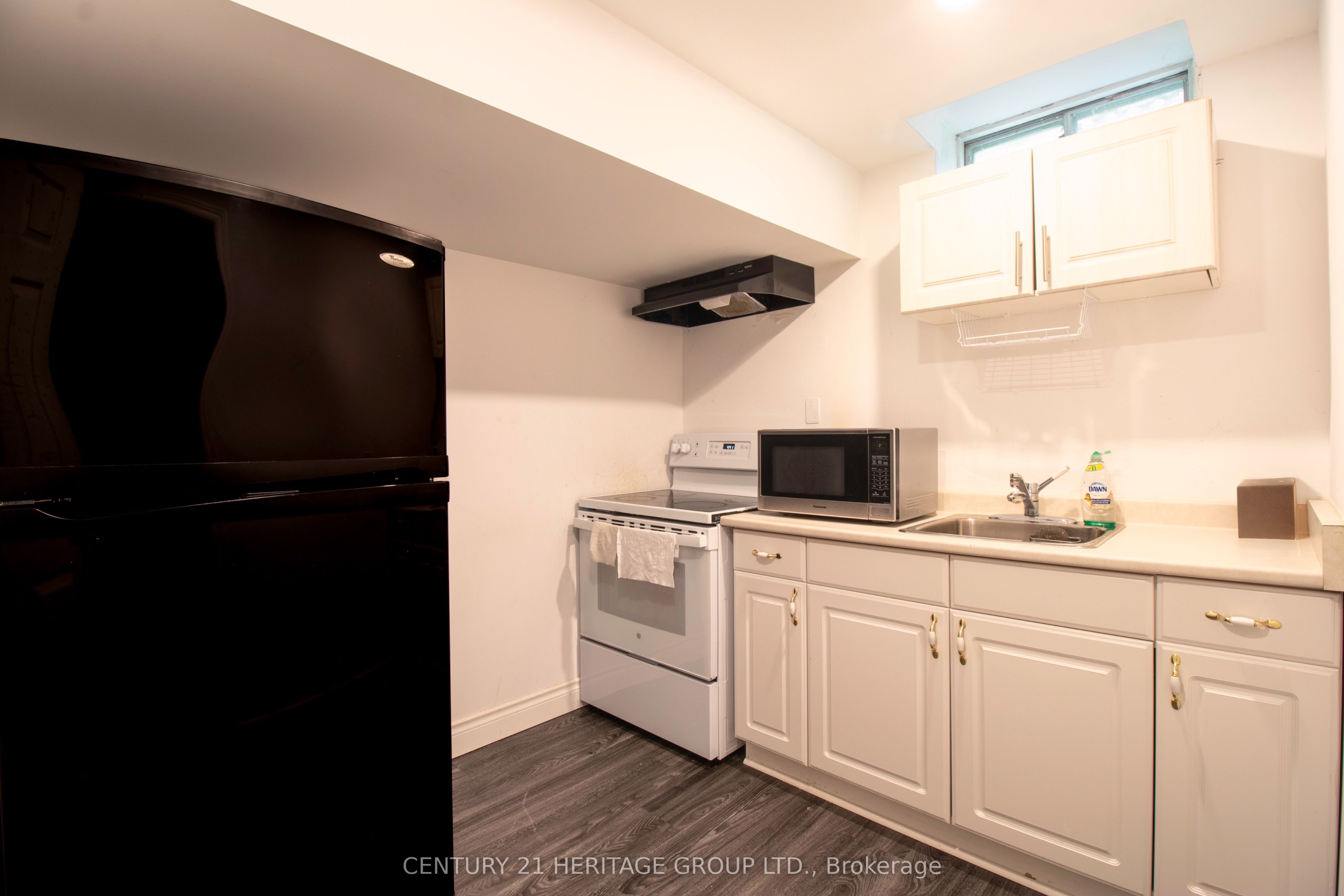 27 Charing Crescent