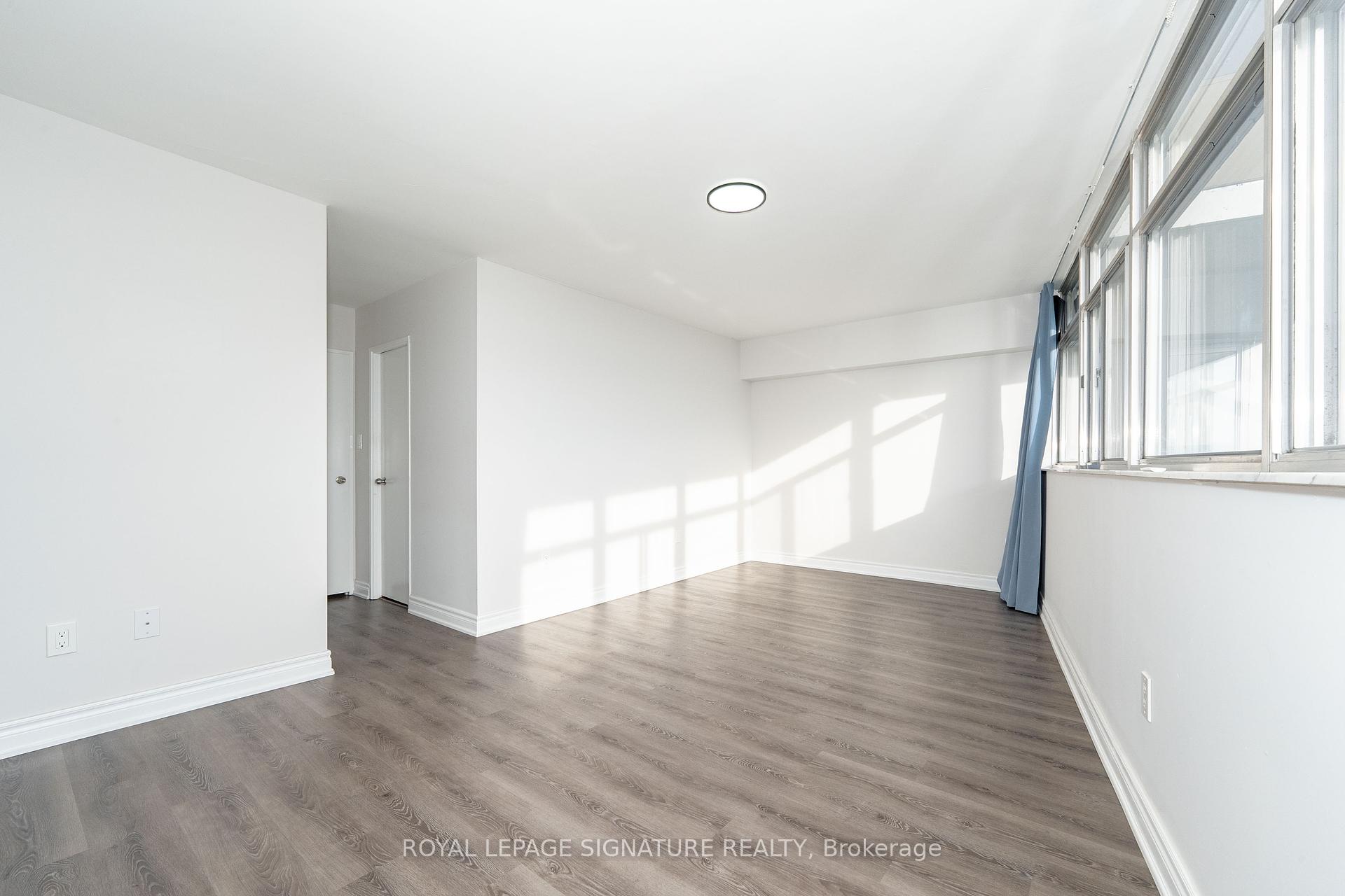 3 Bedrooms Condo at 3151 Bridletowne, Toronto For sale