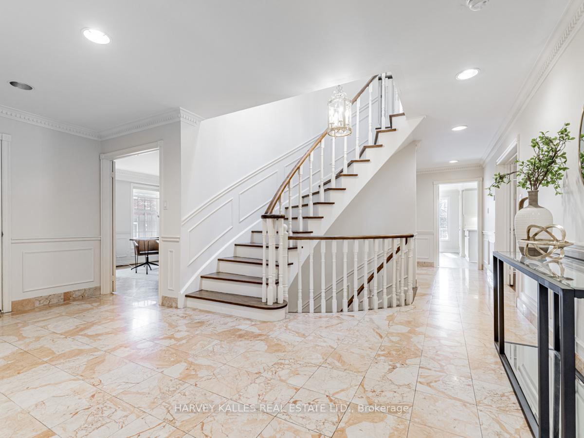 23 Danbury Court
