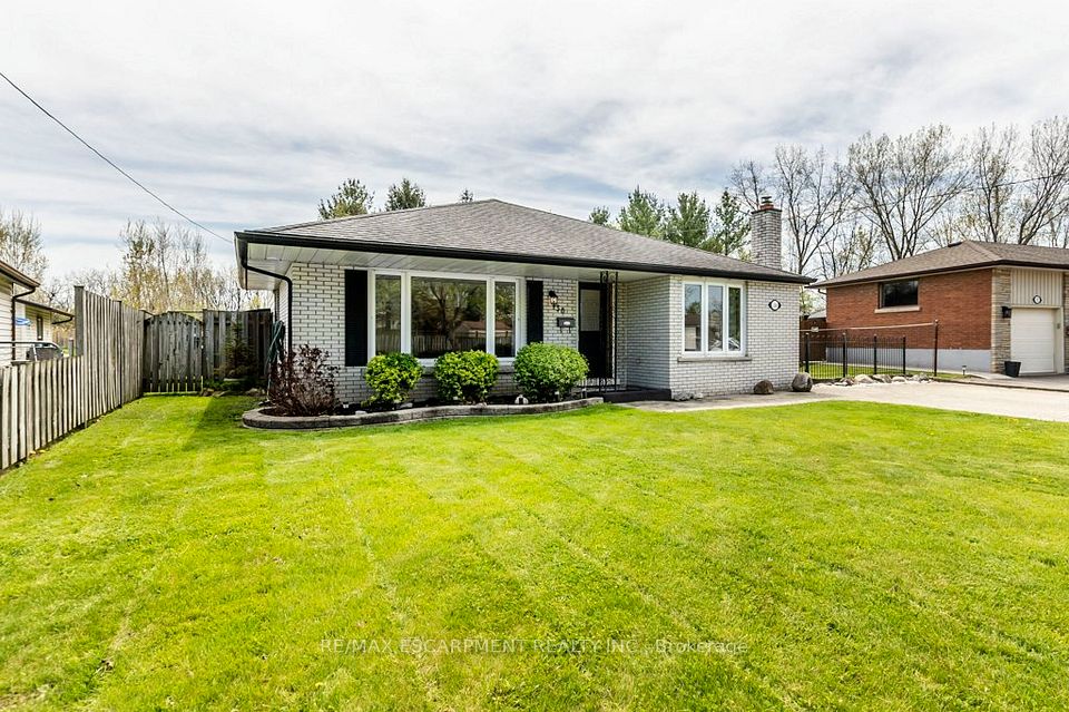 30 Terrace Avenue, Welland, ON L3C 2C4
