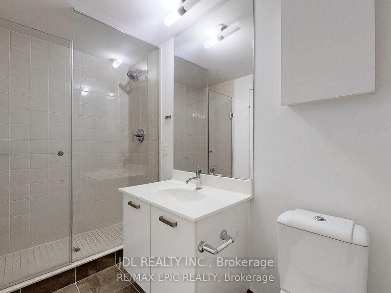 2 Bedrooms Condo at 832 Bay, Toronto For sale