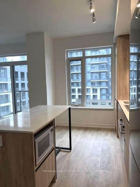 2 Bedrooms Condo at 8 Beverley Glen,  Vaughan For sale