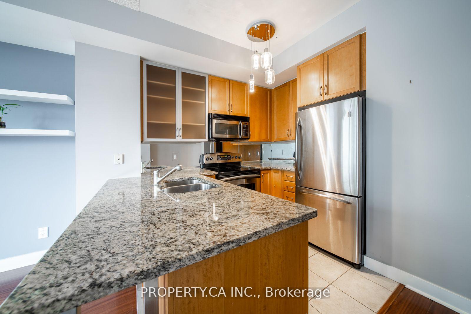 2 Bedrooms Condo at 438 King, Toronto For sale