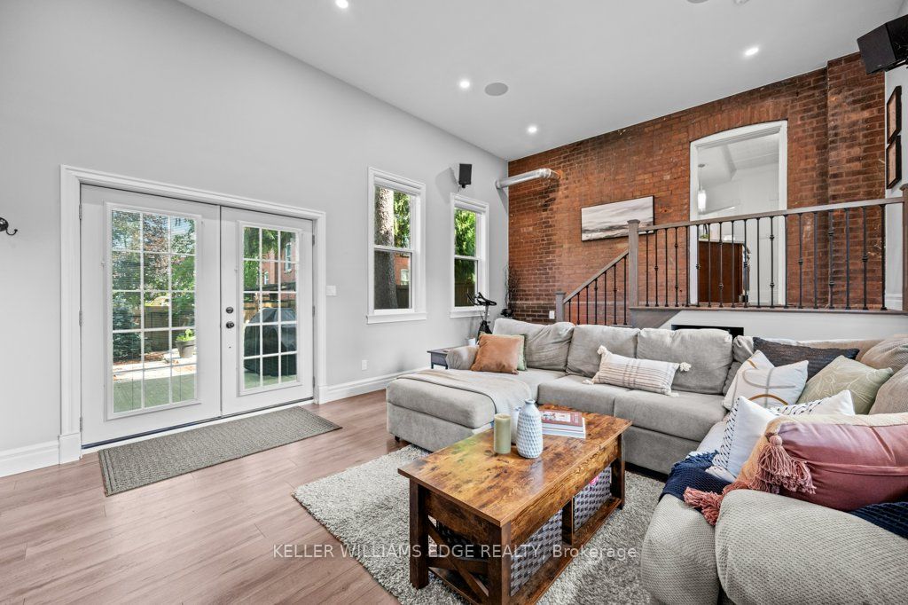 89 Lynden Rd Road