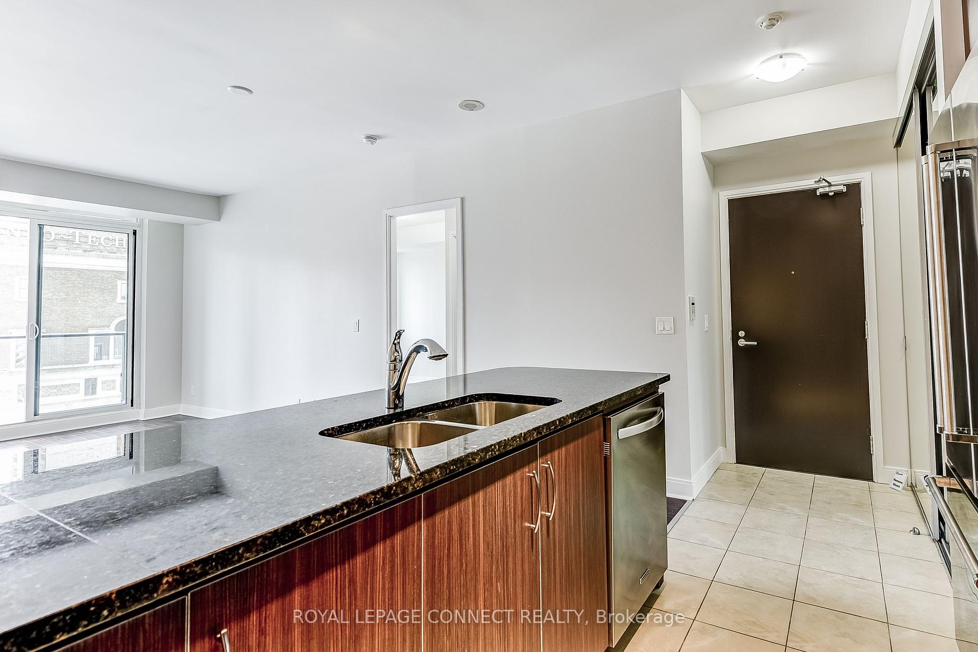 2 Bedrooms Condo at 825 Church, Toronto For sale
