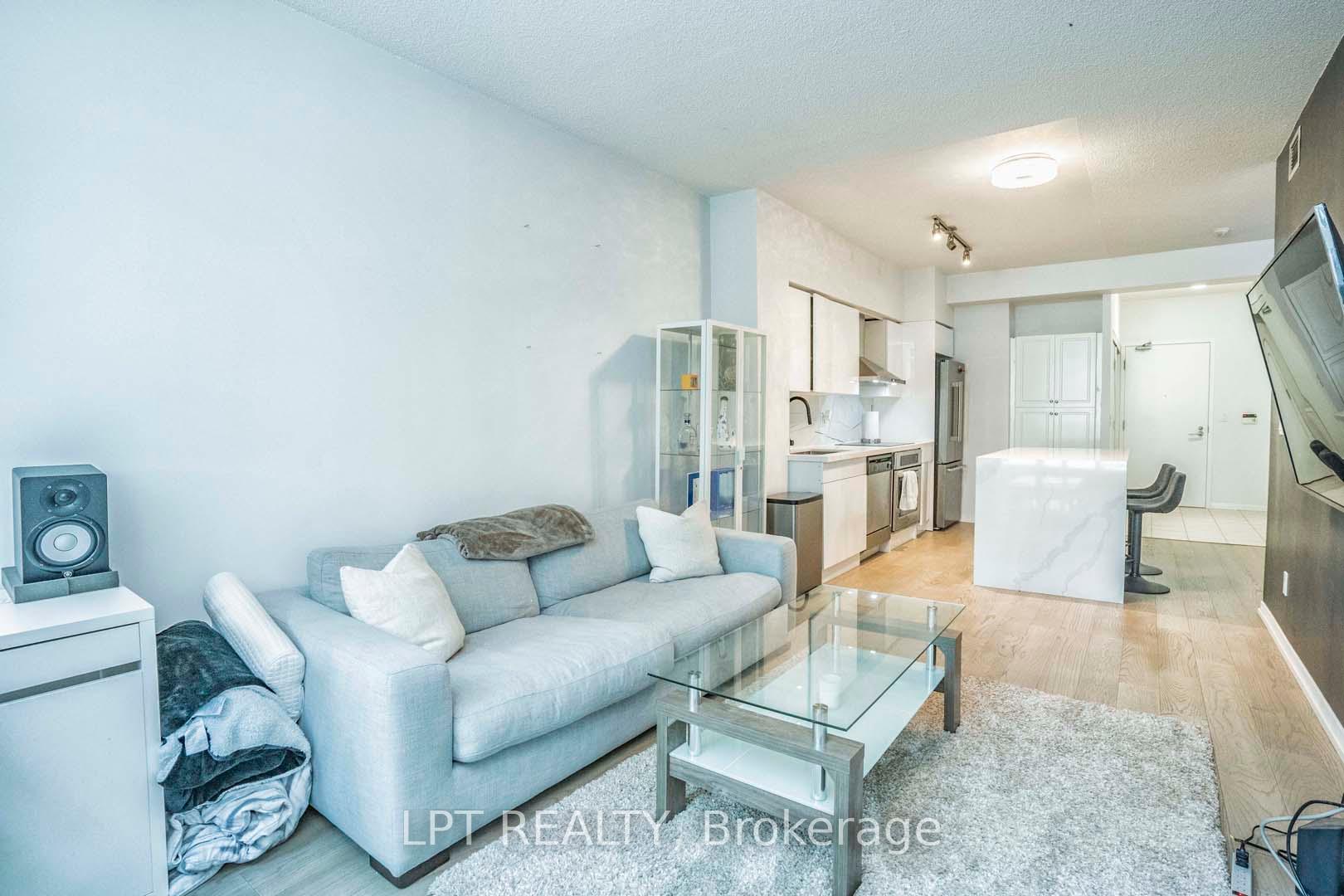 2 Bedrooms Condo at 215 Fort York, Toronto For sale