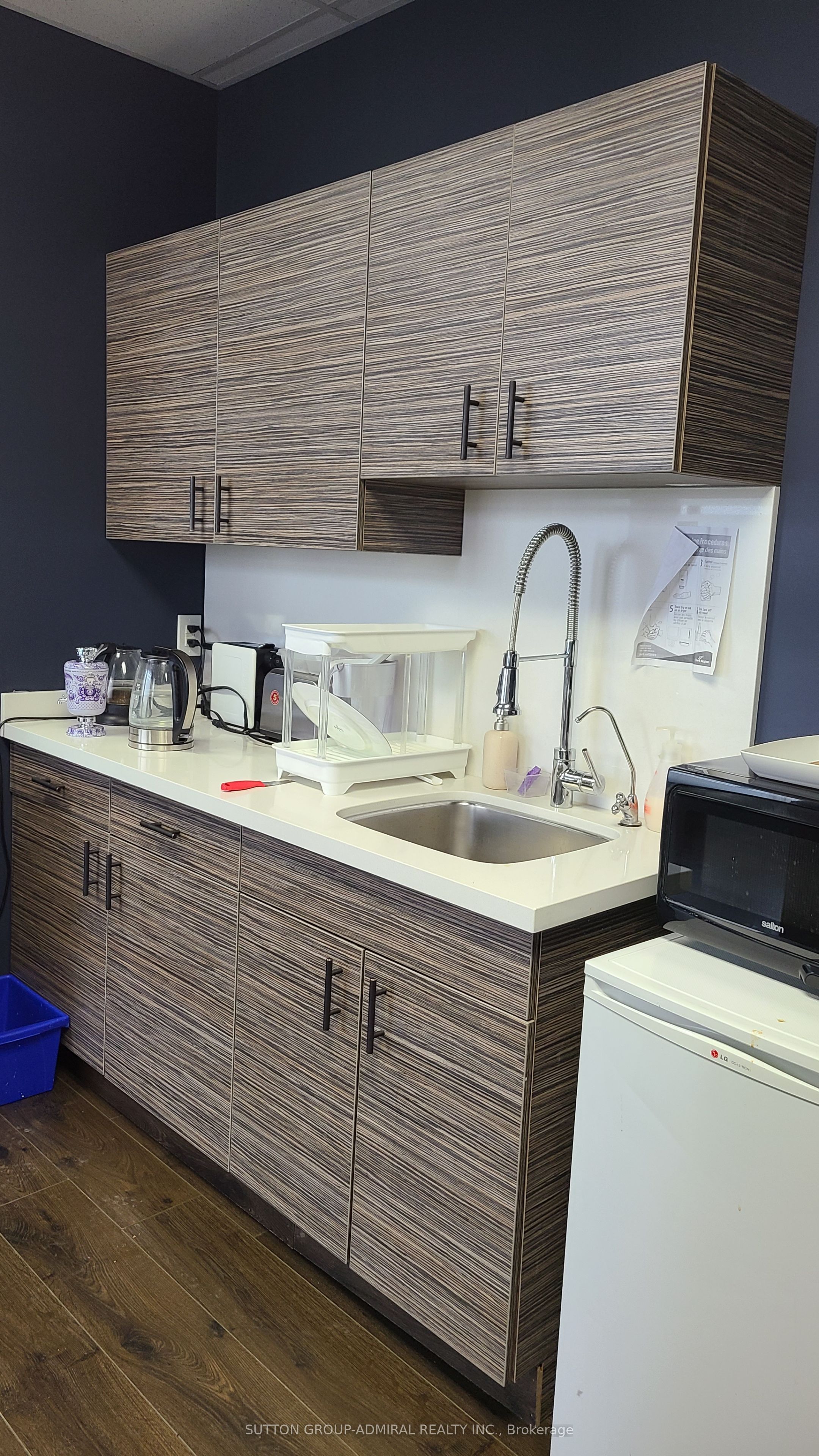 10376 Yonge Street, #301