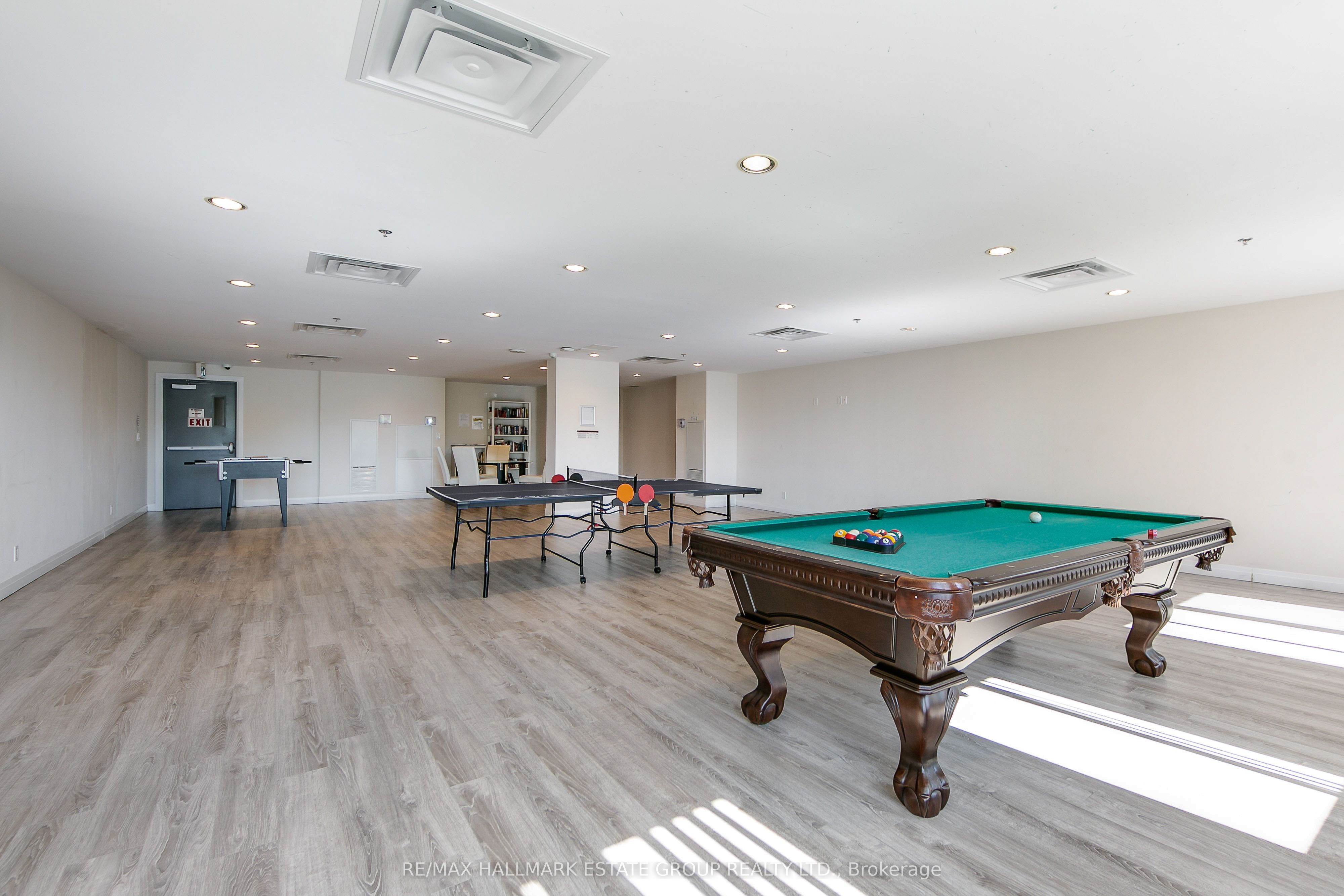 22 East Haven Drive, #PH6