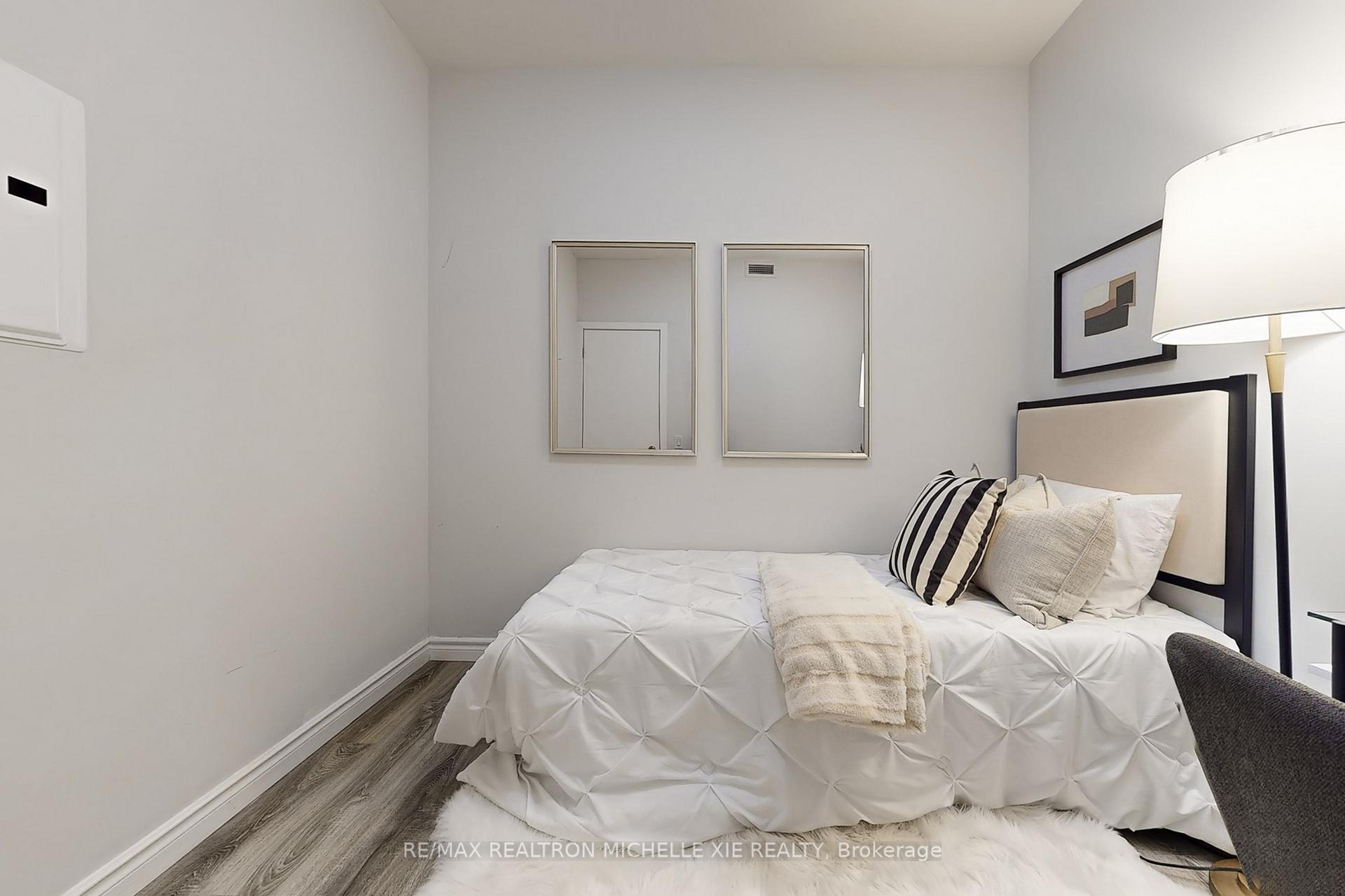 2 Bedrooms Condo at 45 Charles, Toronto For sale