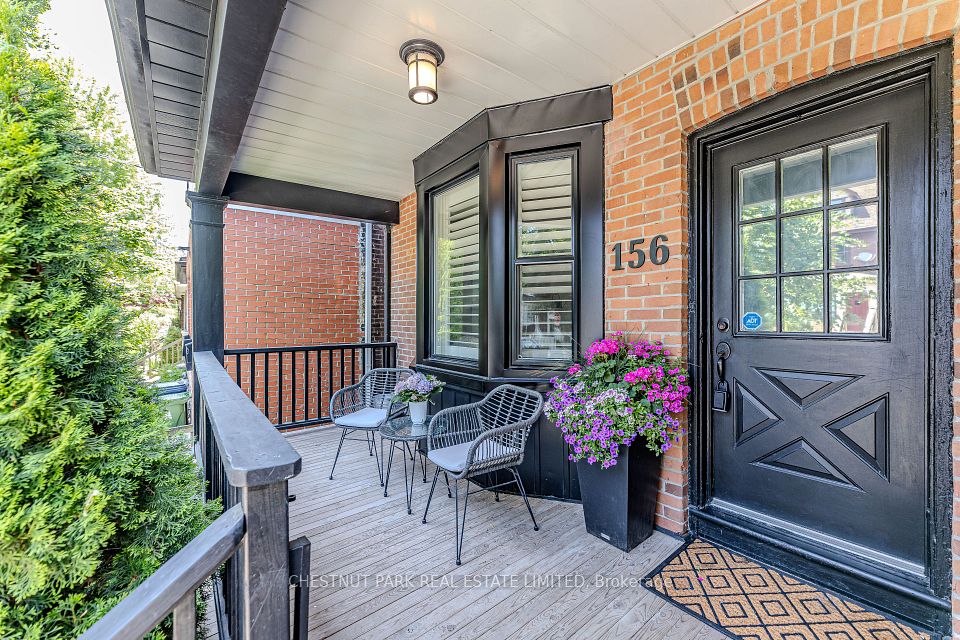 156 Parkmount