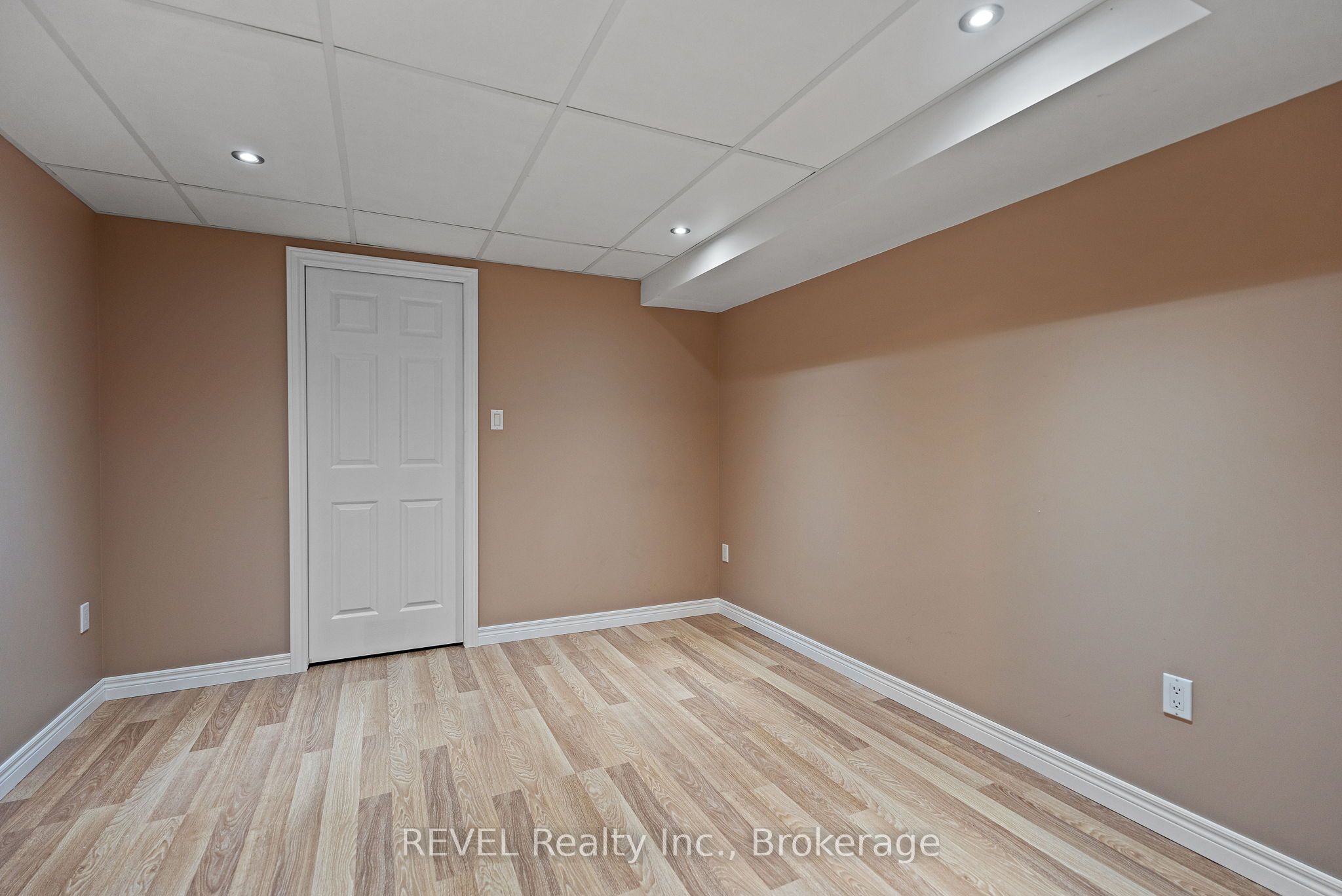 42 Vinifera Drive