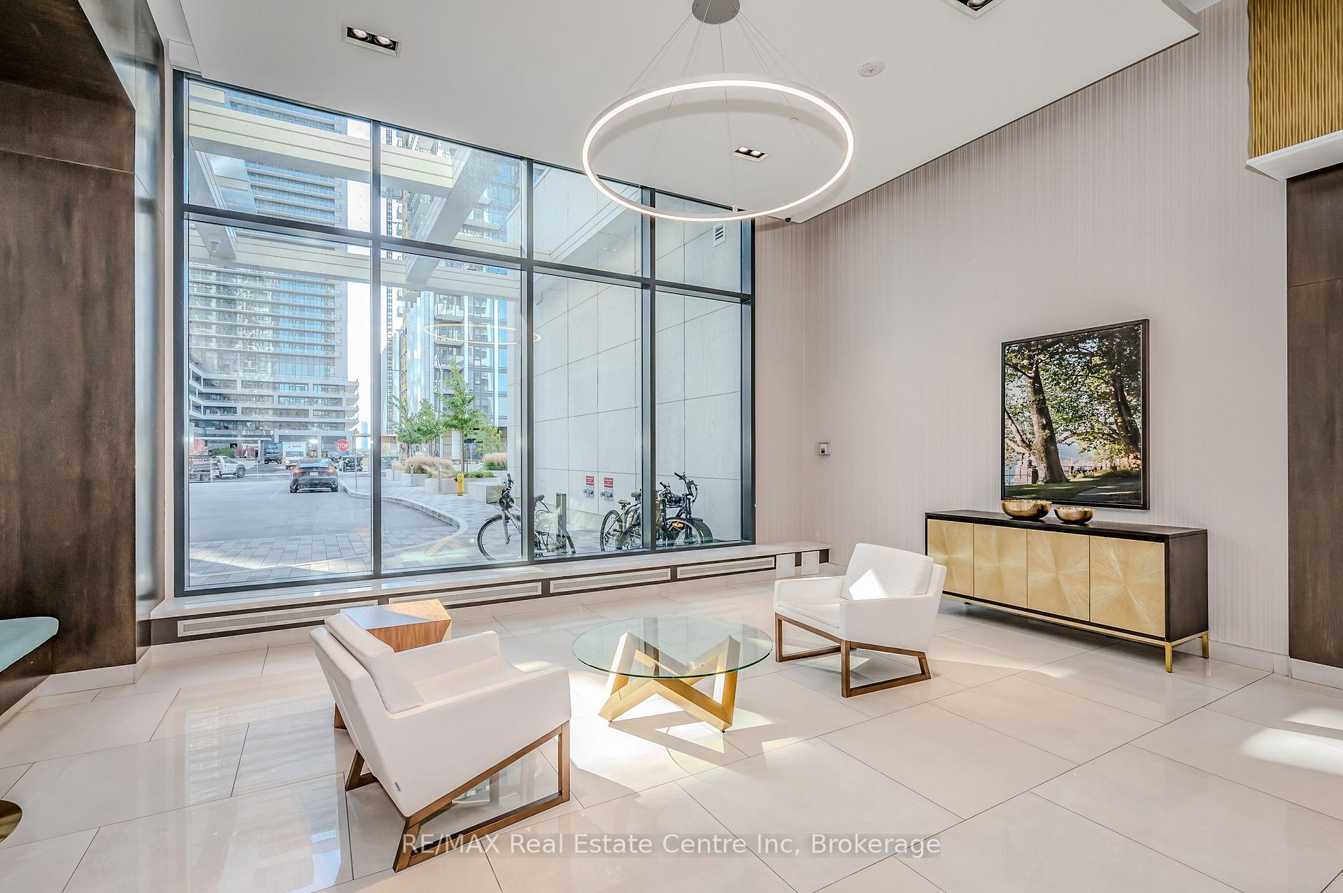 2 Bedrooms Condo at 9000 Jane, Vaughan For sale