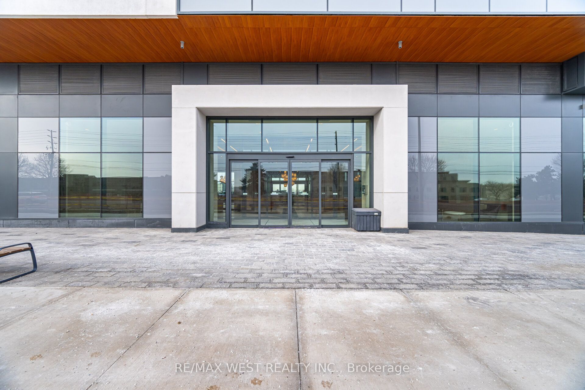 8960 Jane Street, #2201