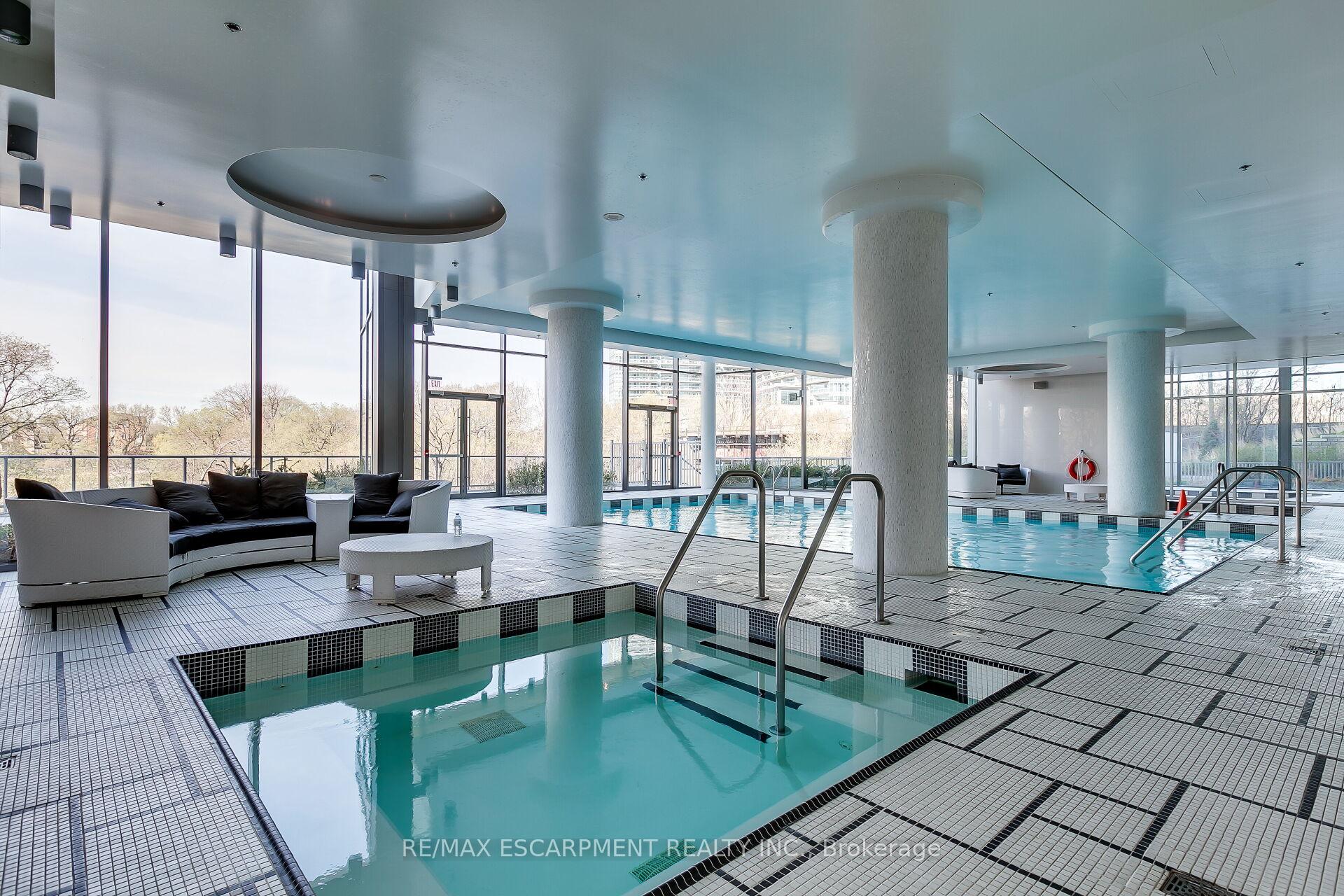 2 Bedrooms Condo at 88 Park Lawn,  Toronto For sale