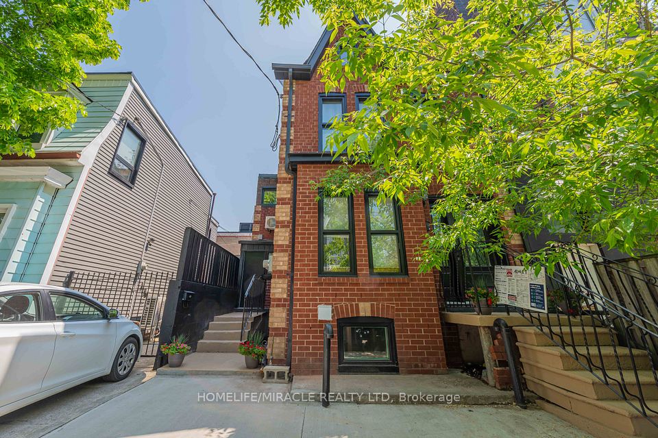 1 Givins Street