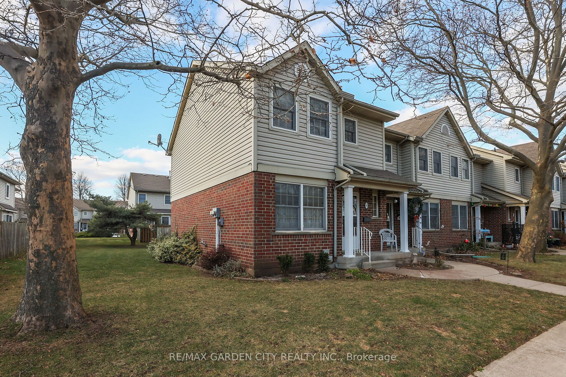 55 Kerman Avenue, #44