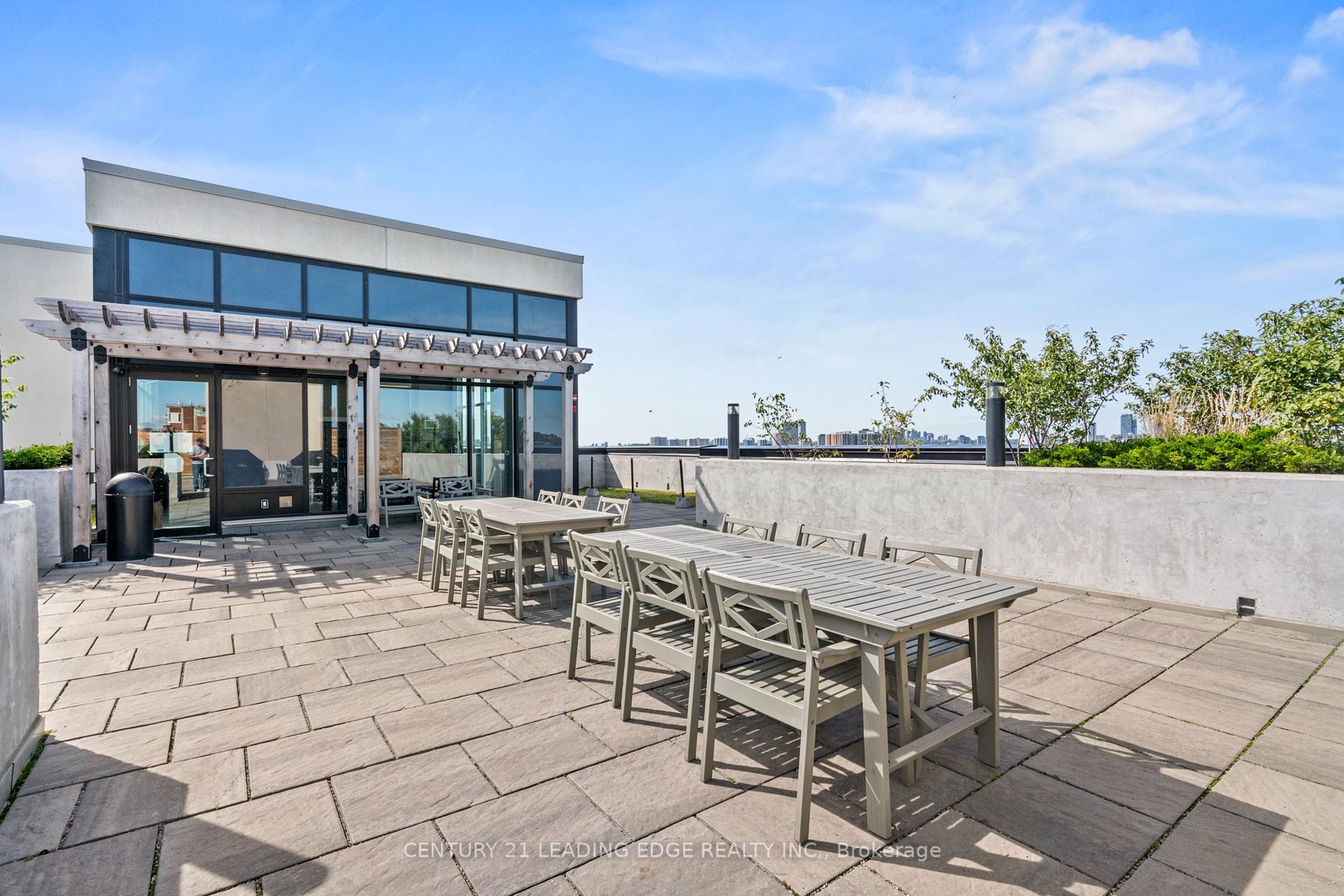 2 Bedrooms Condo at 1401 O’Connor, Toronto For sale