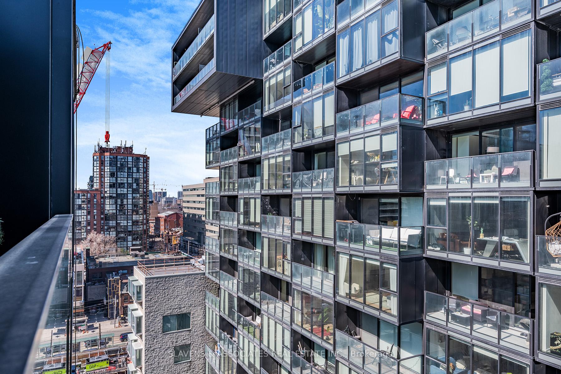 1 Bedroom Condo at 38 Stewart, Toronto For sale
