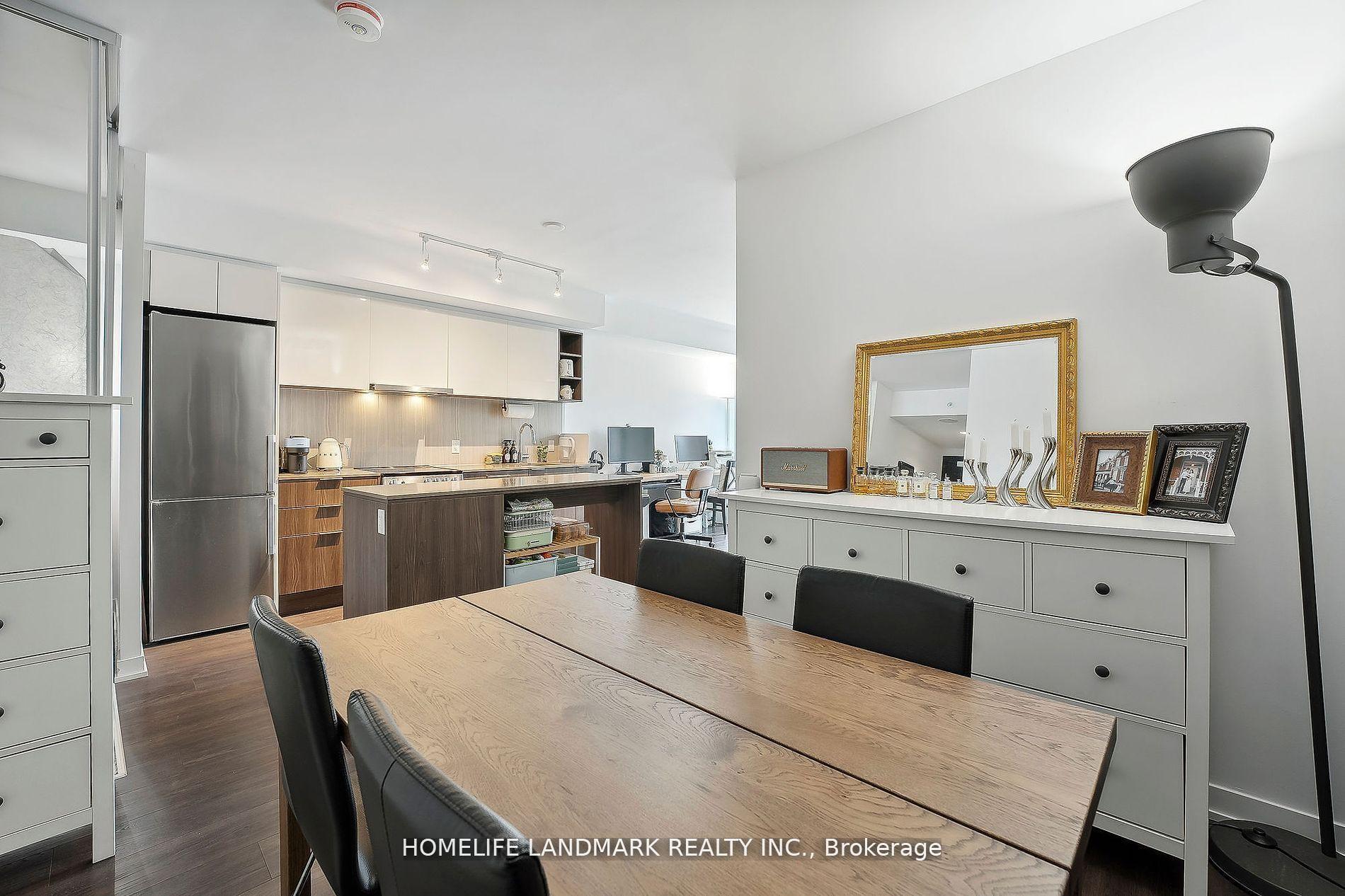 3 Bedrooms Condo at 31 Tippett,  Toronto For sale