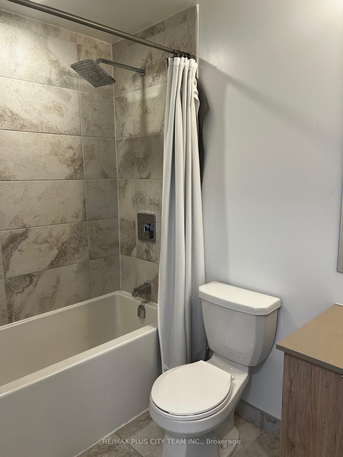 4 Bedrooms Condo at 120 Parliament, Toronto For sale